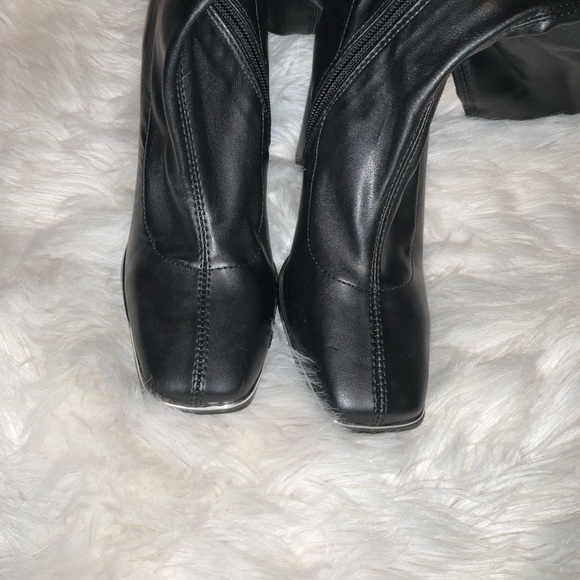 SHEIN Black Heeled Knee-High Boots - Picture 3 of 9